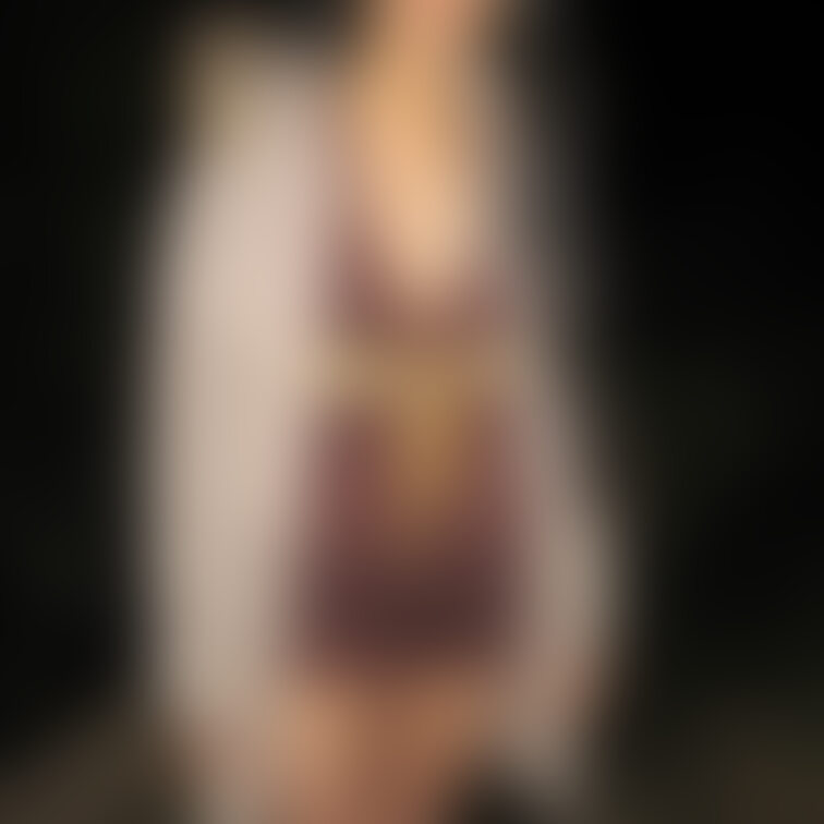 Yuri と結婚する前の露出プレイ写真。もう10年程前の写真になります。この時はまだ、NTR プレイはしていませんでした