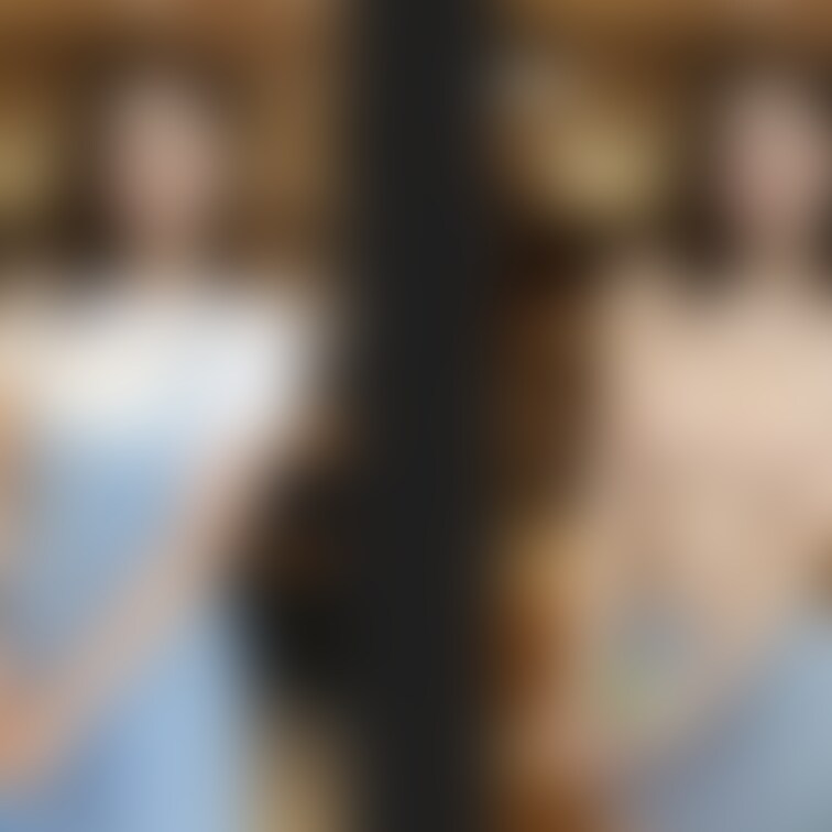 着衣と脱衣を並べた画像です。画像№278 