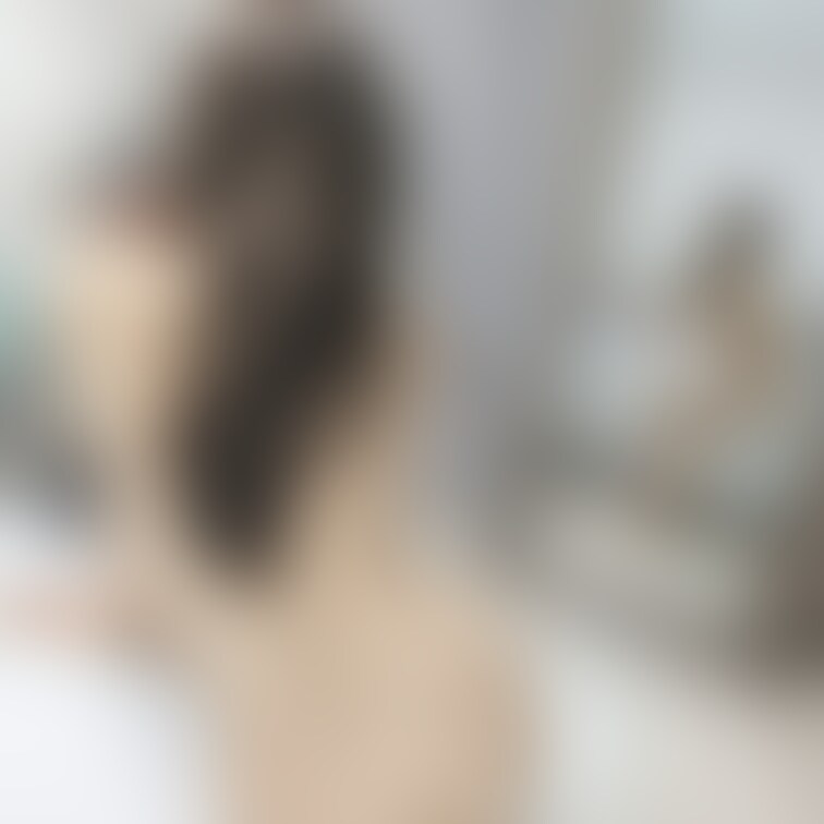 奥さんのエロい写真をどうぞ😆
この鏡がいい感じですよね😍