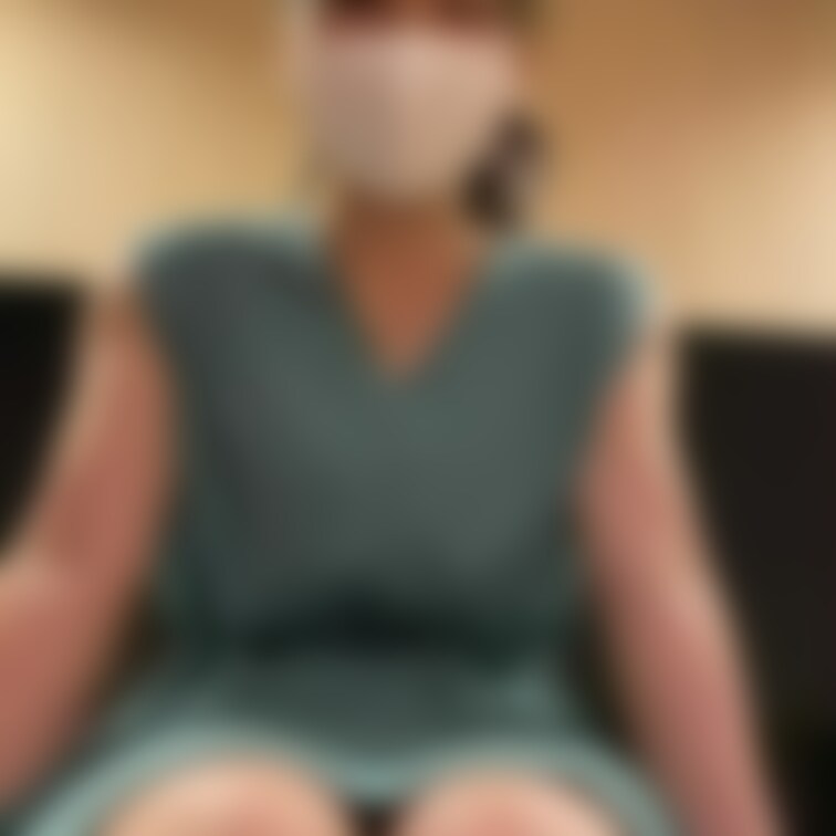 リクエスト動画。
汚れた靴底で踏まれたい❤

スニーカー、白い靴下に官能的興奮する方へおすすめ映像となっています❤