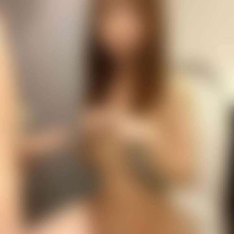 Xにアップした投稿の完全顔出しスタンプ無しバージョンです😖❤️おじさんのおちんぽ貰う為におしっこお漏らしするとこ見られち