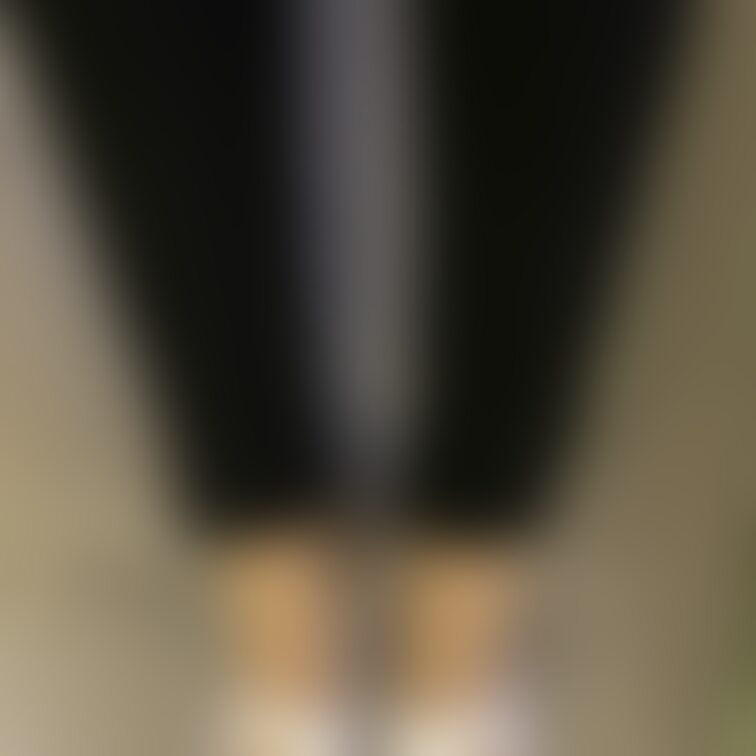 高身長女子、身長184cm、足のサイズ26cm、上履き、パンスト