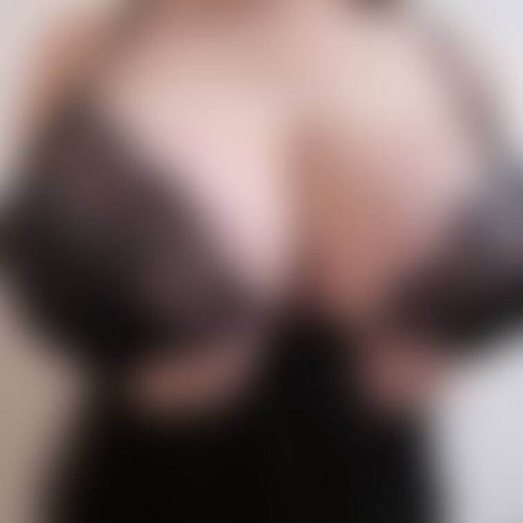 疲れてる人居たらおっぱいで癒してあげたいです๓´˘`๓♡
