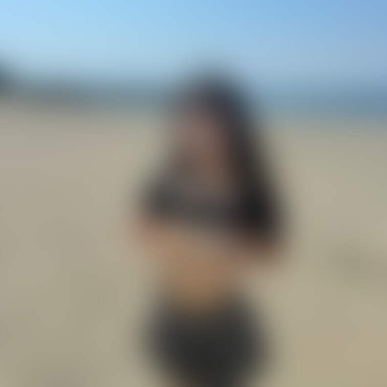 赤い橋の向こう側🌊
