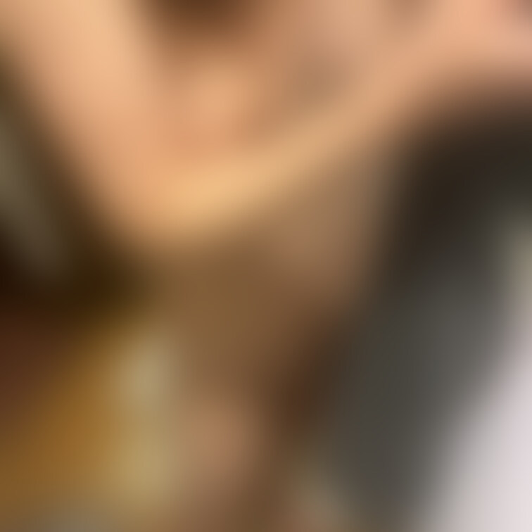 お風呂前に脱衣所で♡