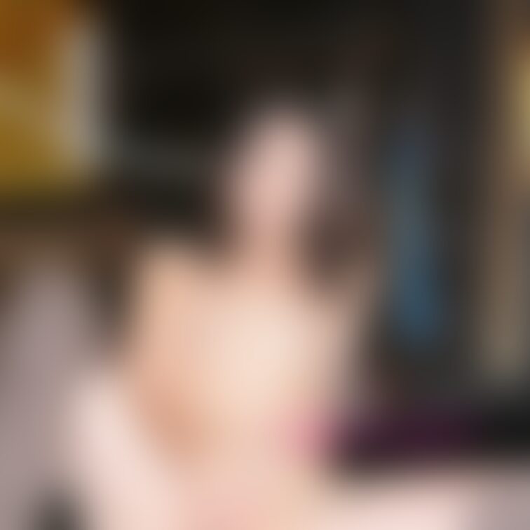 白昼野外露撮シリーズ♪
周りには○○○連れや散歩してる人がかなりいて、タイミング計って瞬撮でした😅
