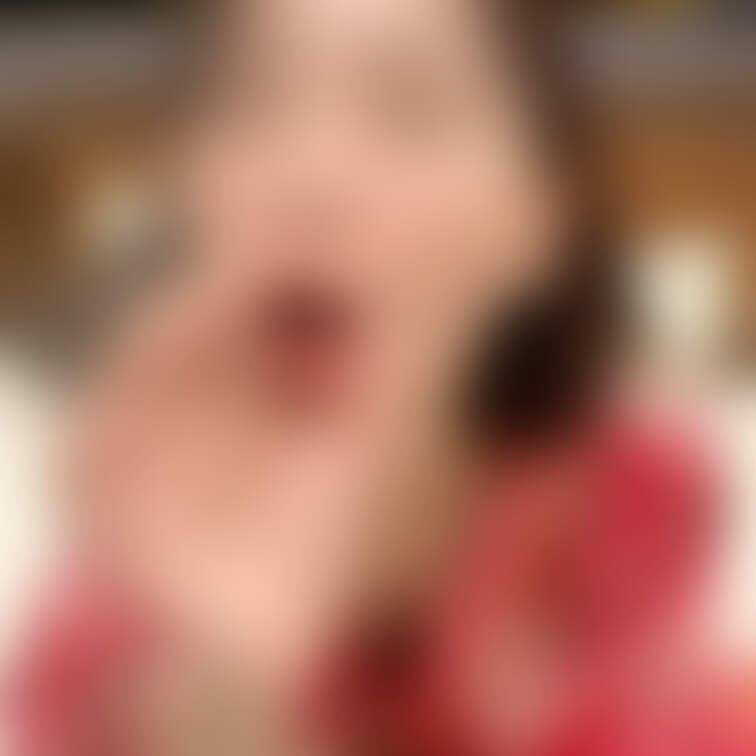 私のお口に耐えられるかな？
唾液の分泌量が多いみたいで
いつもべちょべちょになっちゃう…
汚しちゃってごめんなさい