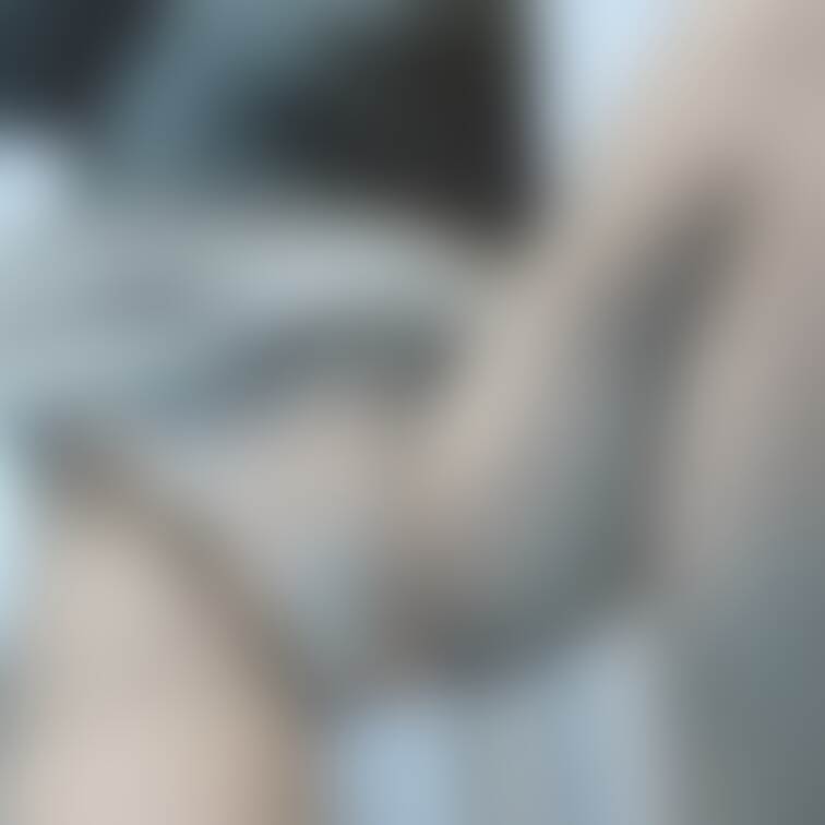 これはのせてないやつ
ストッキングのストックの中に薄い黒ストッキング見つけたから履いたんだな🤔
薄い黒もいいね🤤
