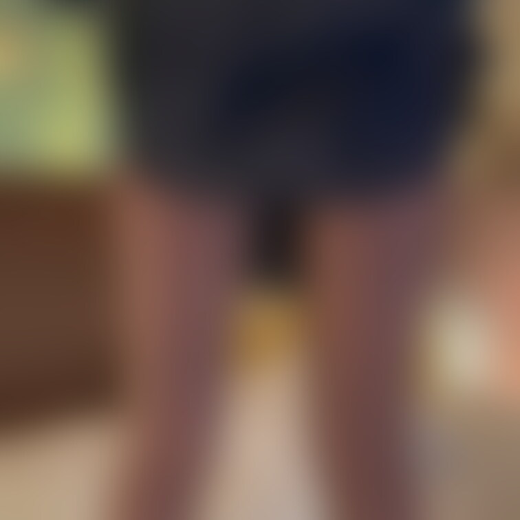 セーラー服にストッキング
中学○○○の頃を思い出しちゃいます
男子の前で見えそうで見えないを繰り返してイタズラしてい