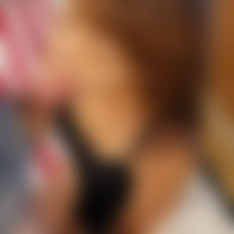 吸い過ぎて顔やばいです🤣❤️
亀頭吸って舐めるの大好き🤤
舐めてるとどんどん硬くなっていくのがとても興奮します🙈