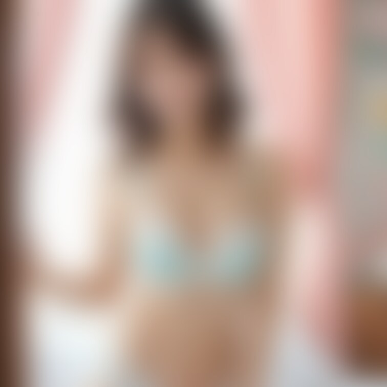 朝の目覚めはランジェリー姿なのその1
無料プランではランジェリー姿ですがプレミアムプランでは瑞々しい裸体に張りのあるお