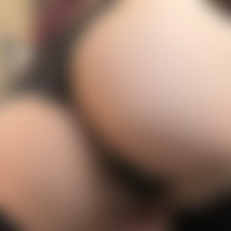 未公開自撮り写真!画質が荒いですが、おしりの良さは伝わる写真多数!