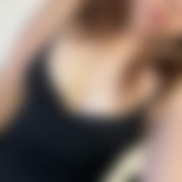 ちょっといぢいぢしすぎて濡れてしまった...乳首エロいっていつも言われるの...
えろいの？舐めたくなるから？