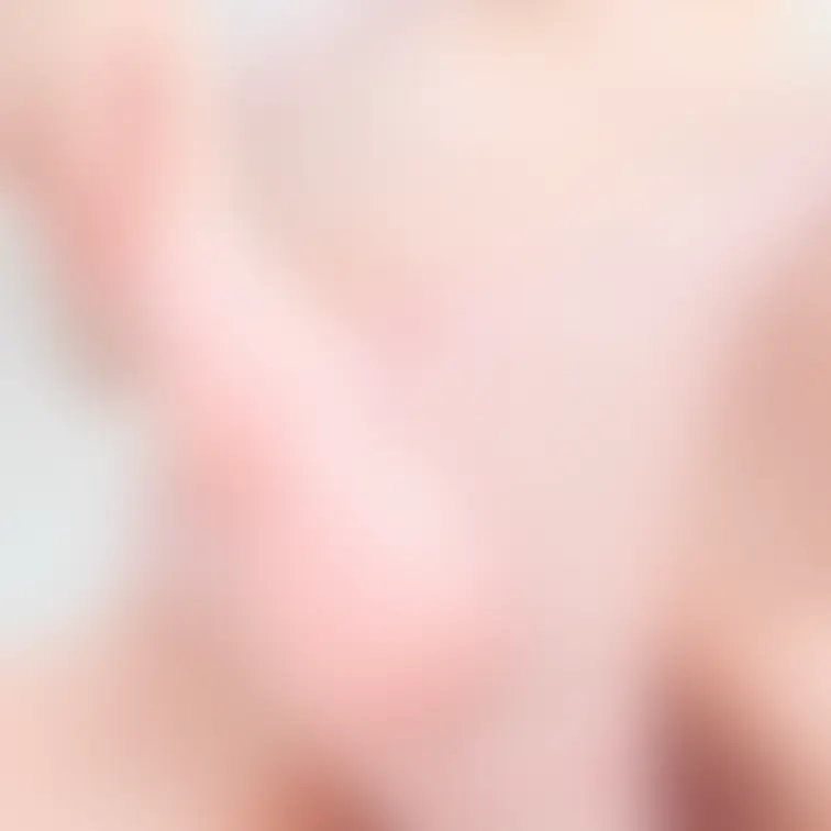 バイブ気持ちいいところ当たってて脳がとろけちゃう。。
今ね、何回もイクの我慢してるの🥺💓
イキたいよう。。ねえ。。イ