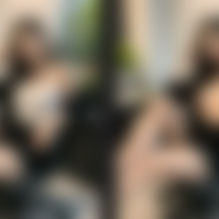 着衣と脱衣を並べた画像です。画像№272