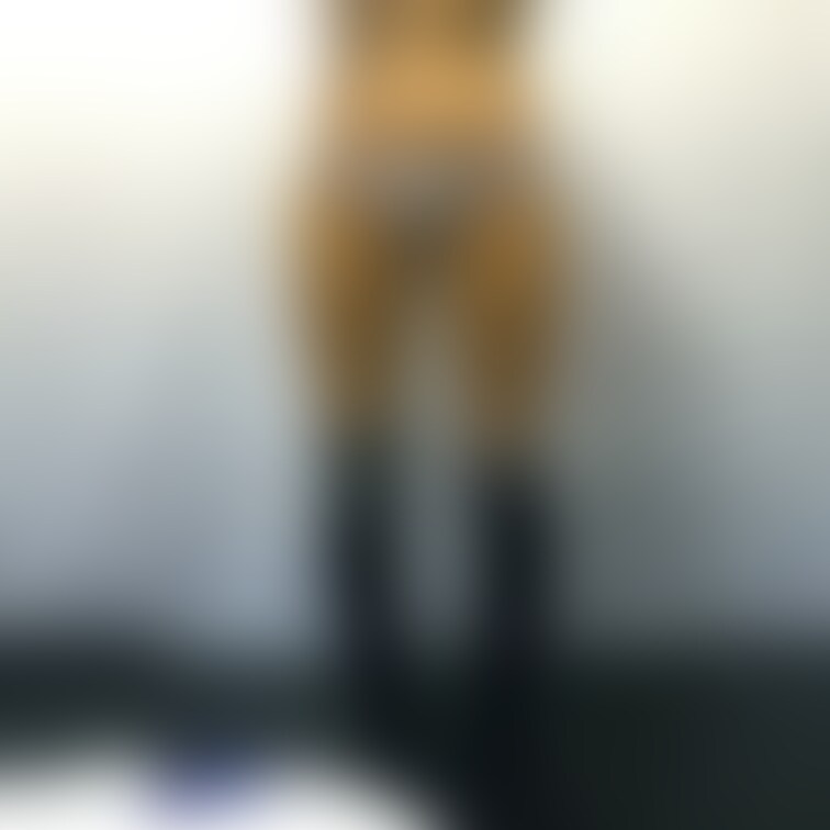 ブルマ生着替えの切り取り画像です。
無料プランに毎日投稿更新中です。
よかったらやる気につながるので無料プランの登録
