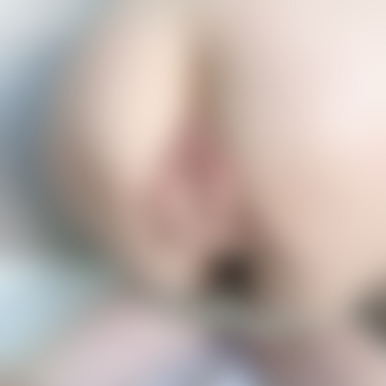 おまんこ手で隠してみました♡
モザイクで隠すよりこういうの方がエッチな気がする🙈💕


