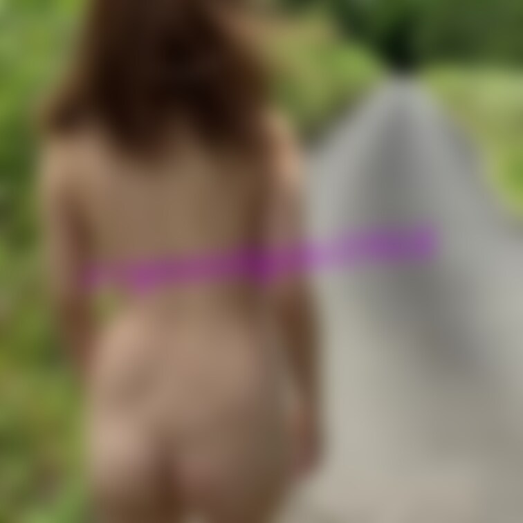 《全裸歩行》
とある所での全裸歩行した動画になります😊

ゆきの一言
全裸で歩くのはやっぱり開放感があってたまら