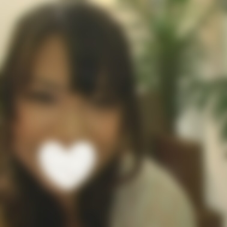 28歳の美人若妻のアキさんです

普段はパートで働いてるそうです
旦那さんとはHもなく欲求不満でオナニーばかりして