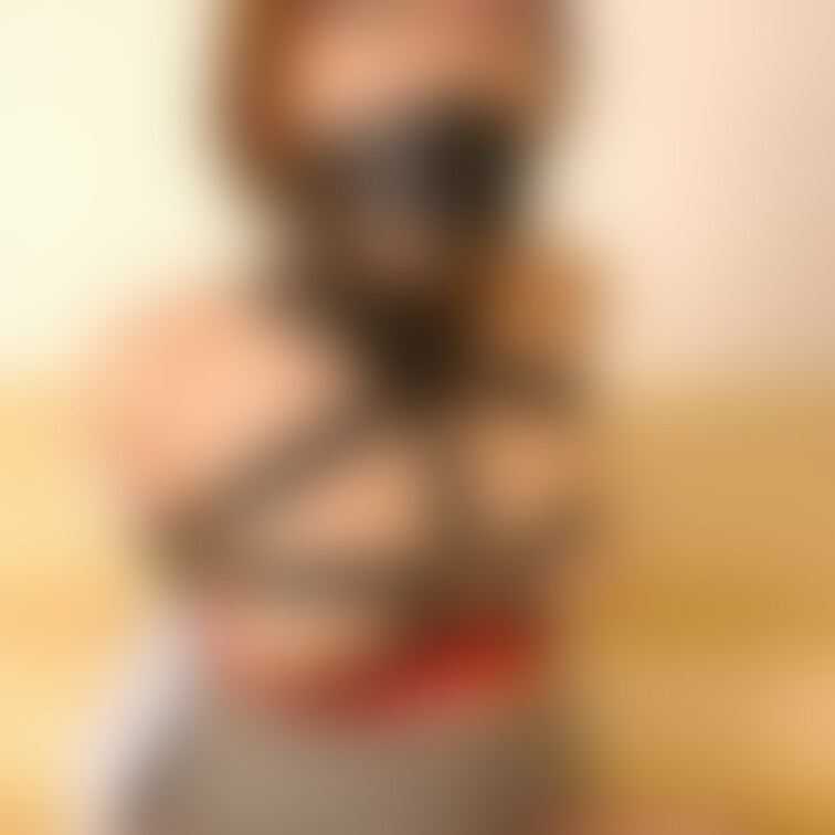 モデル：AV女優 笠木忍