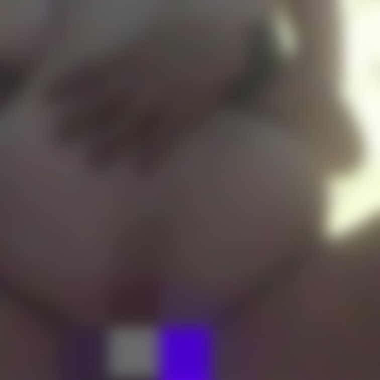 モザで見えにくいですがバ〇ブはア〇ルに突っ込んで、おま〇ことダブル挿入してます♡見応えのある2分半です🫣大音量でお楽しみ