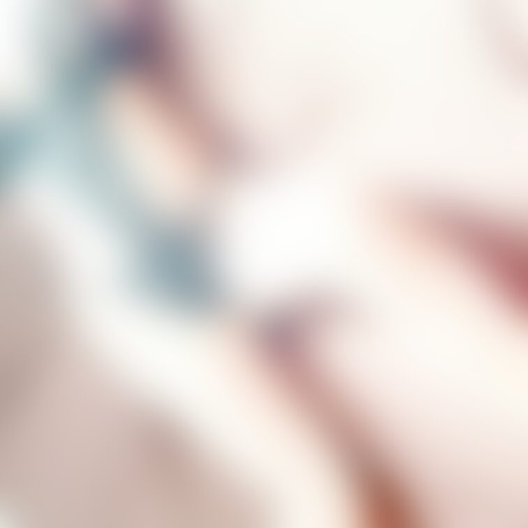 乳首が出ちゃってる(´・ω・｀)

結構エロくない?
アソコが穴空いてて挿れられるのが
すっごいえっちだった(´