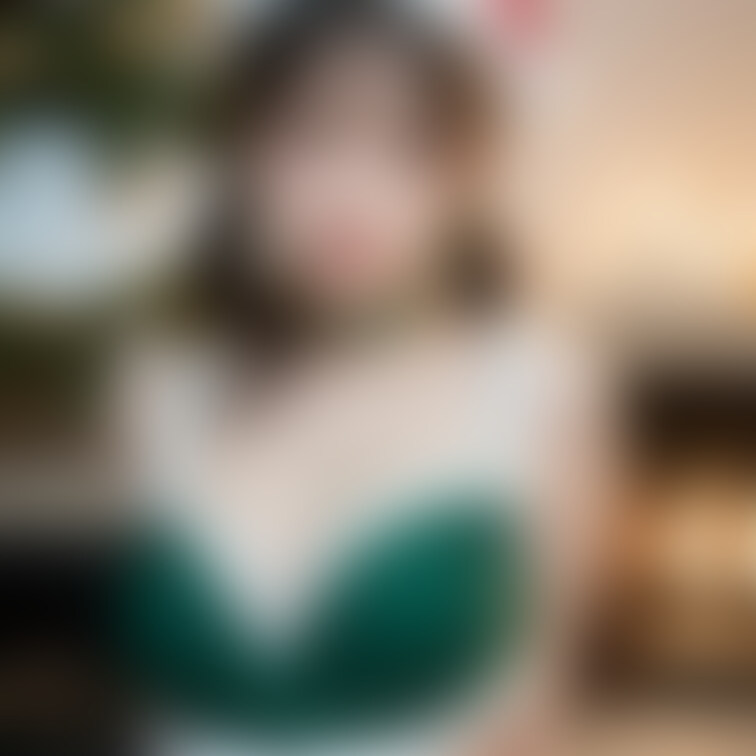 [December 22, 2024 part13]
サンタコスだよ🥰💝
写真80枚あるの🤗💓
いっぱいあるからお
