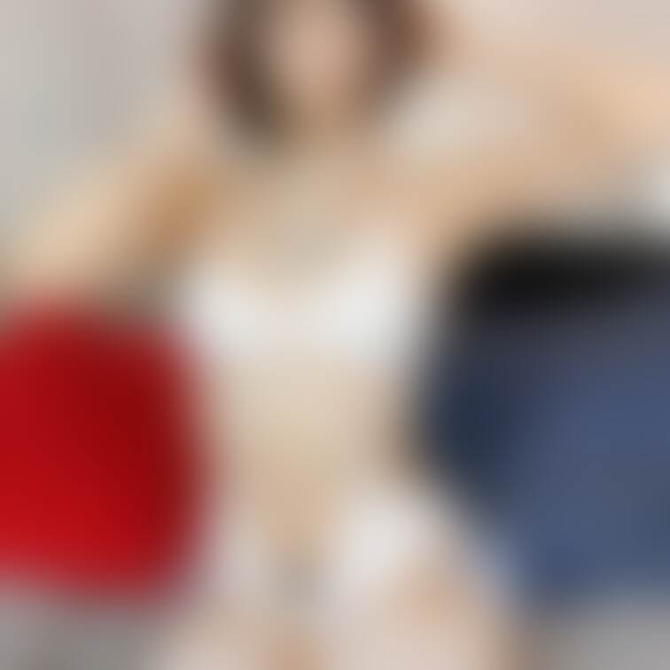 GWセールは終わっちゃいましたが
今日からえちえちコスプレ写真祭りがスタートします！！

800枚近くある写真から