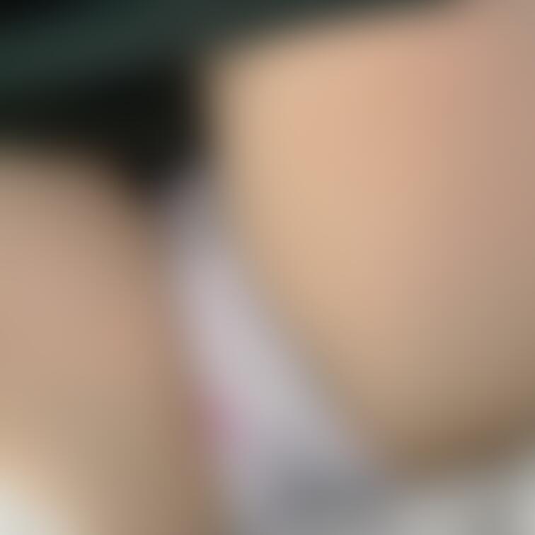 休日の昼間からエチエチ写真❤️
旦那に隠れて撮影🤭💦
バレてませんように🥹