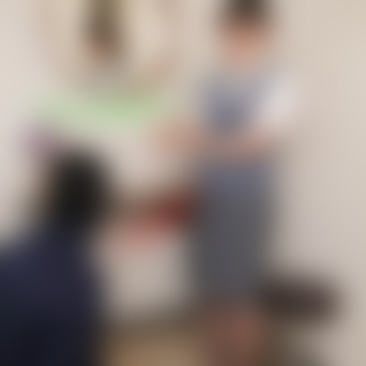 #020 斎藤課長
「変態株式会社 パワハラ課長 齋藤由美香」(29ページ)
某サイトで大変人気のあった「斎藤課