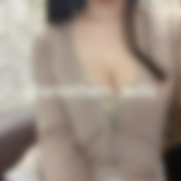 自宅でチャットでのオ○ニーを再現してみました💕
残念ながら音声が上手く撮れてなくて、無音・・・
その代わり、電車の中