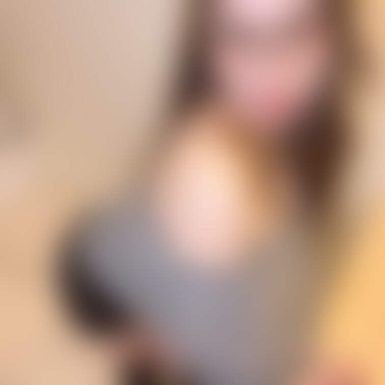 ロングブーツ使わなくて手放すから最後に撮影した🥺メガネ+ニットオフショル+ショーパン+ロングブーツの組み合わせで平成感😂
