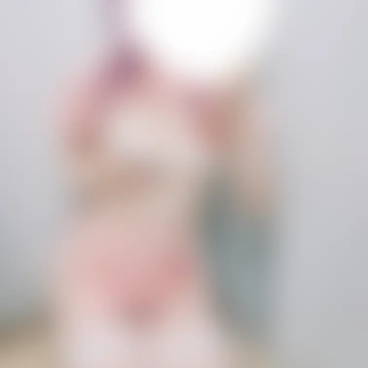 某サイトで消された乳首透け透けえちえちナースコスです🏥💕

お尻も丸出し透け透け仕様🫣❤️