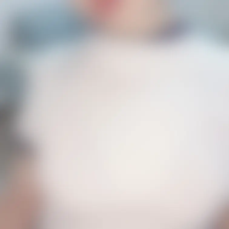 ブルマ＋赤い下着です👙
プラン加入していただき嬉しいです！マイペースになりますが投稿を続けたいと思うので引き続きよろし