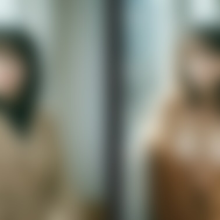 着衣と脱衣を並べた画像です。画像№1198