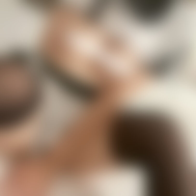 つき