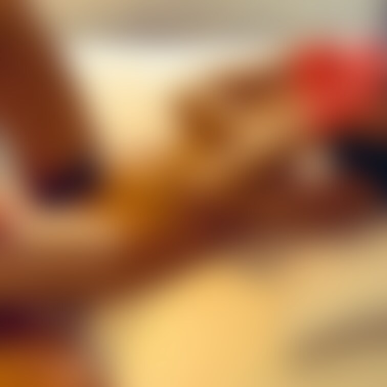 単独様に脱がされる瞬間の妻の彩華。
1番素敵に映ります。。