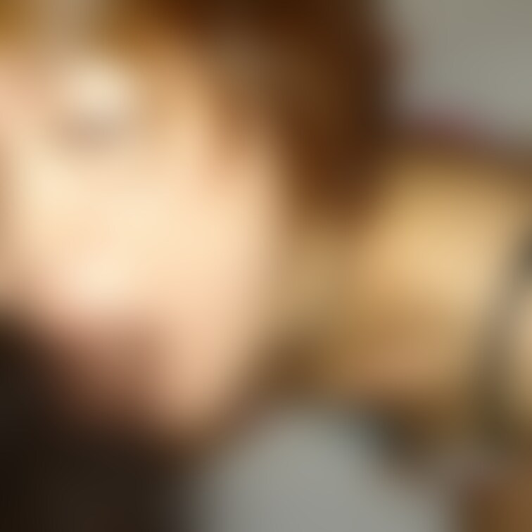 着替えも準備してさやかちゃんと一泊。食事と風呂を済ませて、お楽しみついでの撮影です。さやかちゃんのフェラはとにかく長いん