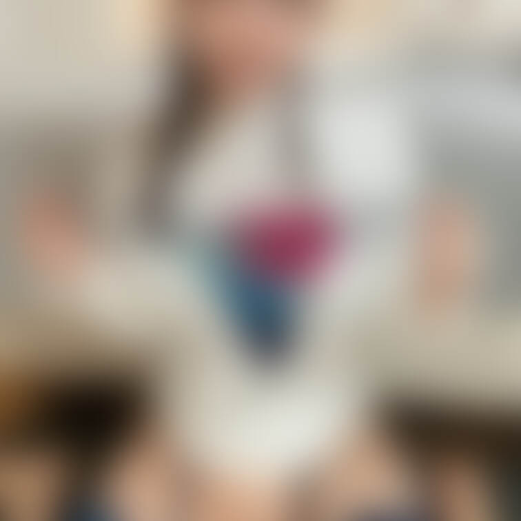 ちょっと前の載せてなかった顔出し💗

もしもし〜？📞💗