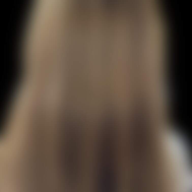 ロングヘアの美髪