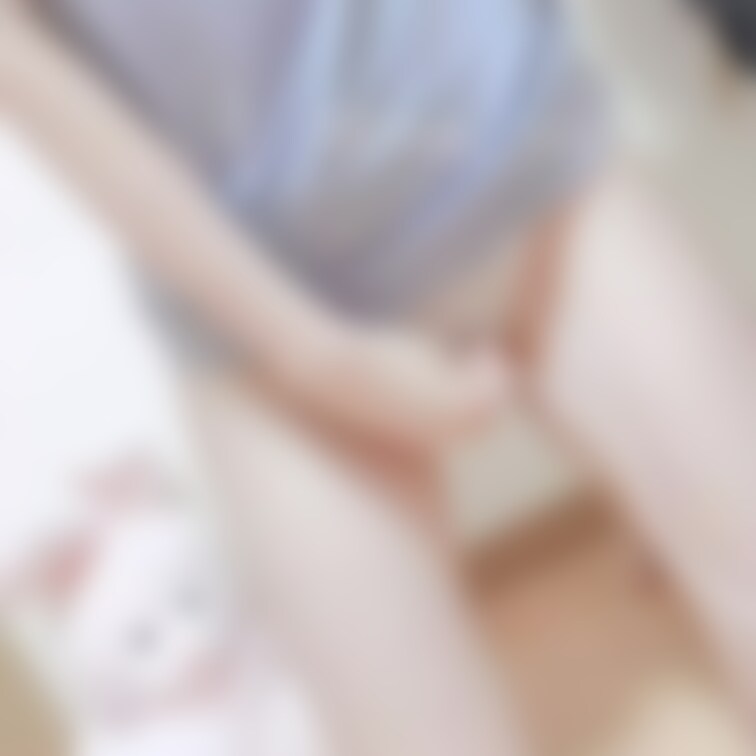 レア未公開動画
J Kの時のえちえち動画です
初めてローター使った時の初々しい反応楽しんでください🙈