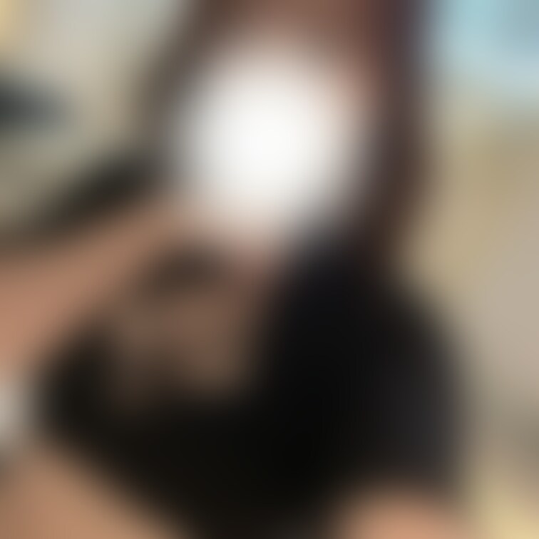 仕事休みの日に一日中ラブホでセックスしてた時の写真。

可愛いねって言われながらエッチな写真撮られるの大好き♡