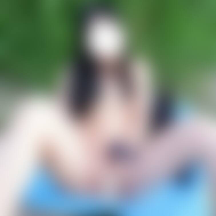 Yさんをゲイのたまり場に連れ出してくぱぁしてもらいました。みんな見てたのにすごい勇気です。