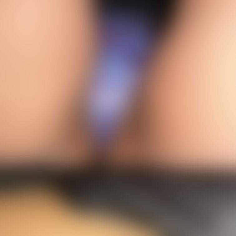 スカートの中の食い込みパンティ接写自撮り💜
OLお○○○さんの逆さ撮りパンチラ動画→ https://myfans.j