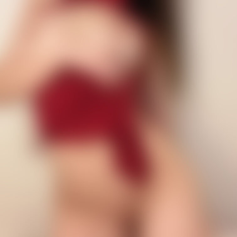 【チャイナ服からおっぱいが...❤️】

チャイナ服からおっぱいはみ出しちゃった♡

4.5枚目、目だしショット