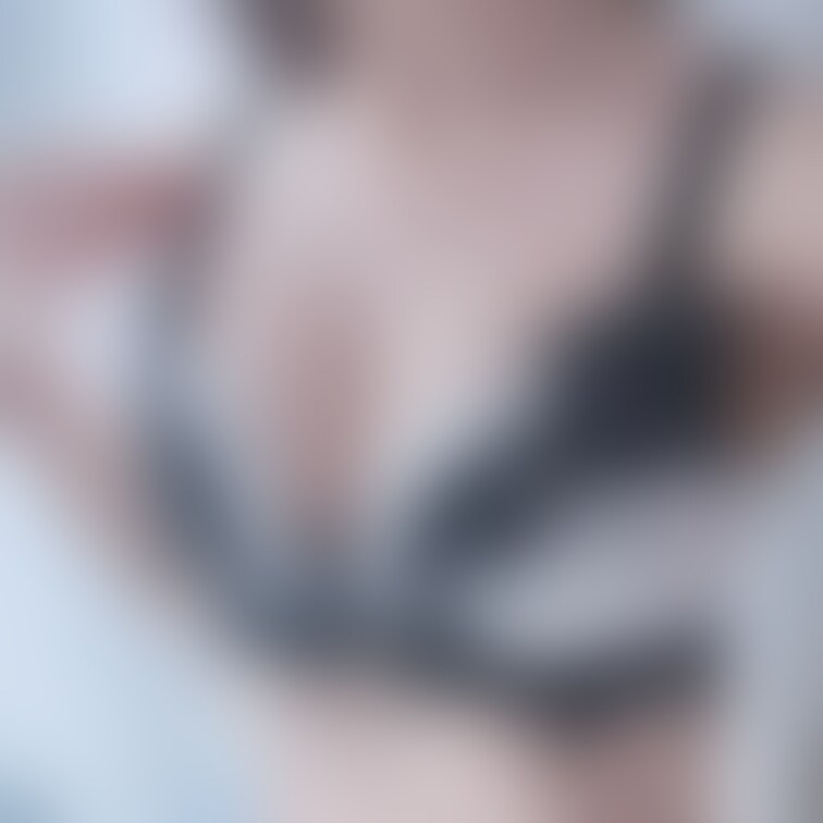 Xに載せる予定のものを先行公開いたします♡
最後の写真は没写真です🥲
新しい下着を買ったのでどうしてもかわいく撮りた