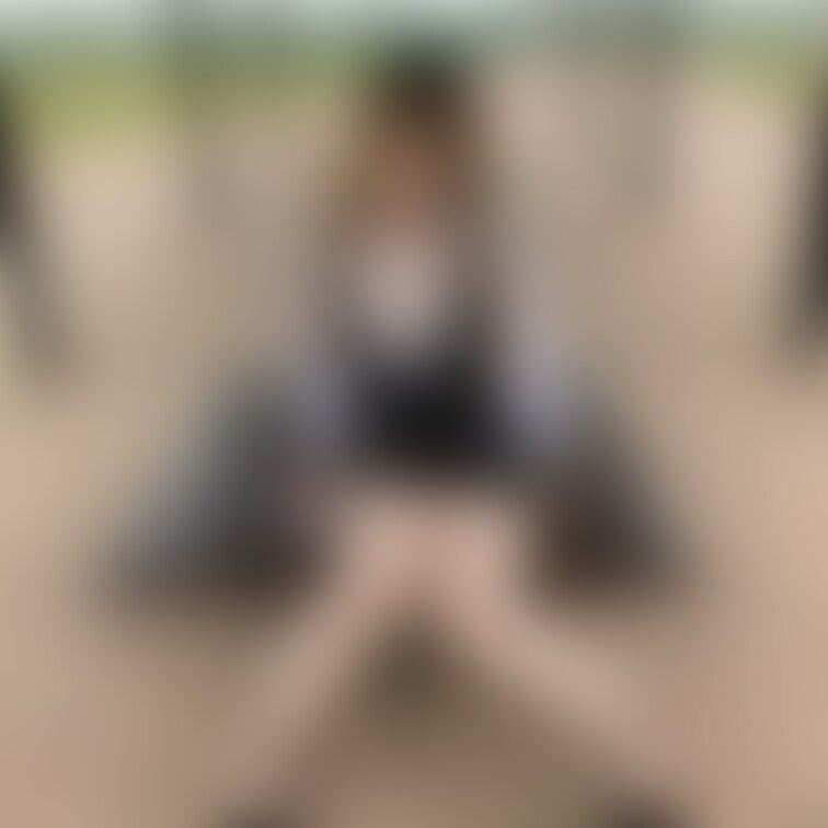 完全顔出しになります。
今後公開期限も設定予定ですので確実に保存されるようお願いします。