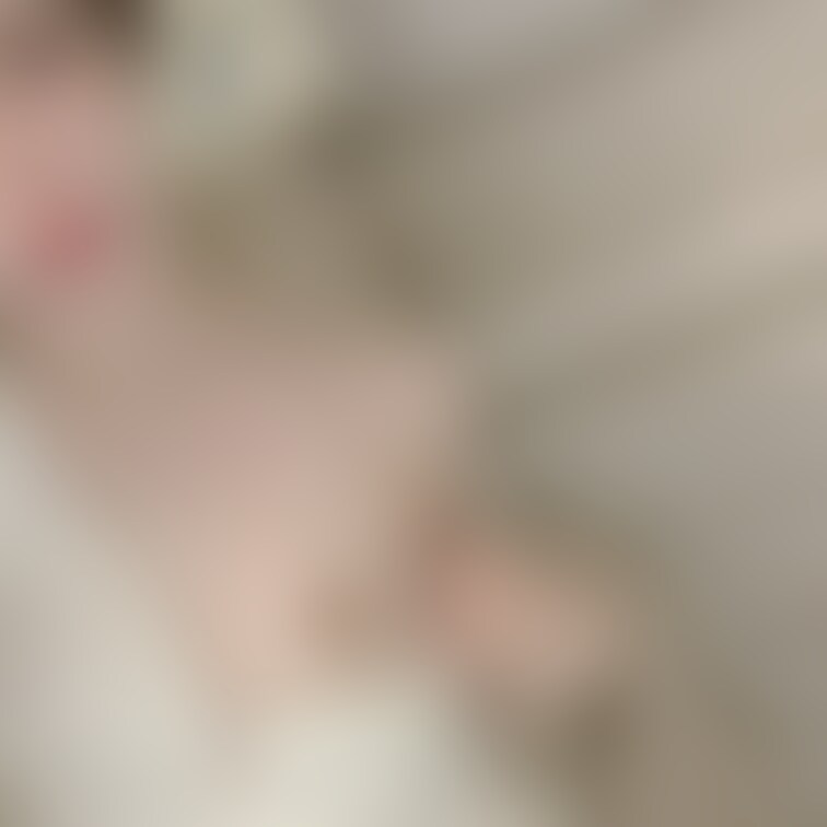 ちょっとだけだぞ♡
右下の[   ]をタップ押したらお顔が少し···笑