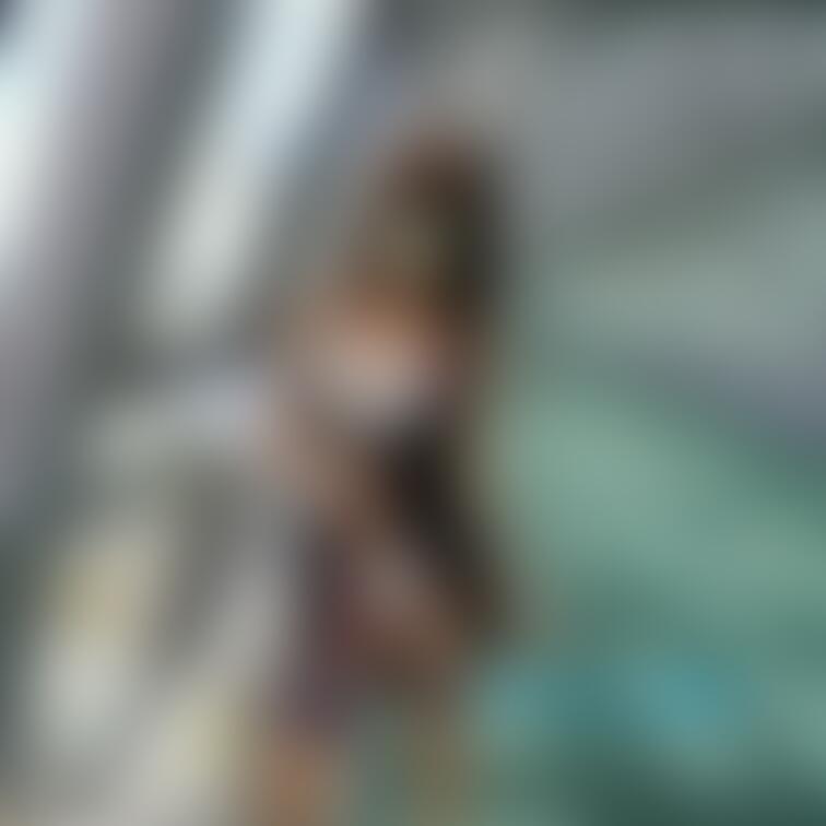 偶然見える下着と見せつけられる下着はどっちがいい?