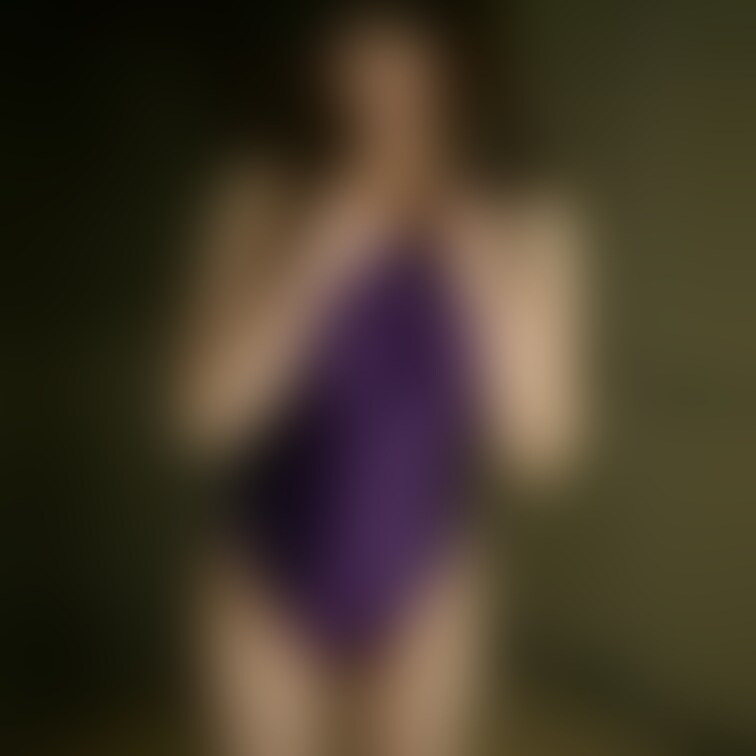 各種販売サイトにて新作としてリリースされた『ハイレグの女神・桜　競泳水着写真集』より、収録から外れた没ショットを、特別に